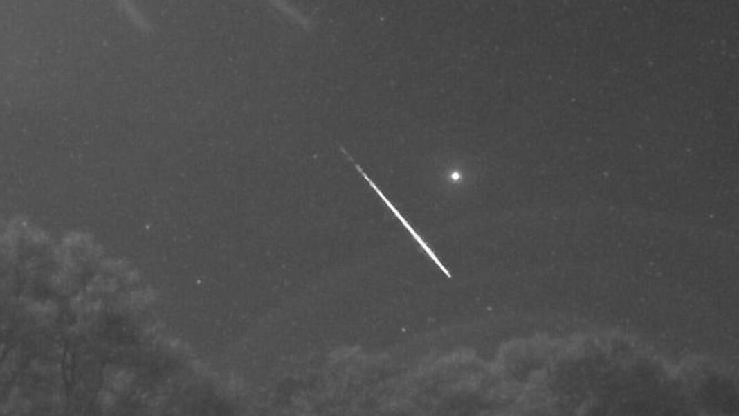 Meteorite Flying Across the UK - Source: UKMON